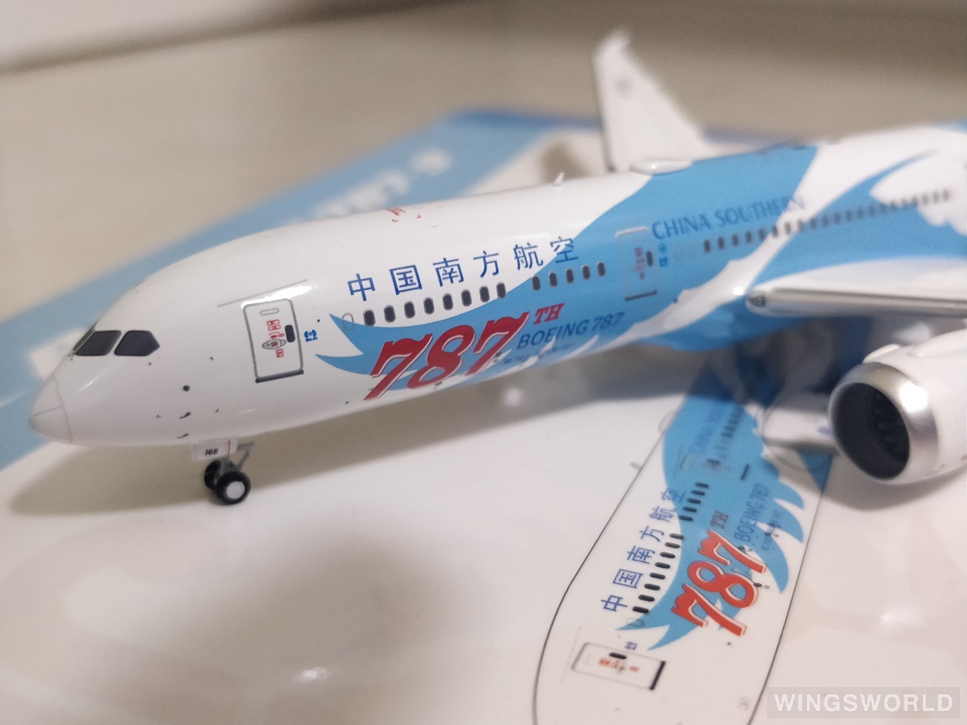 NGmodels 1:400 NG55011 China Southern 中国南方航空 Boeing 787-9 B-1168