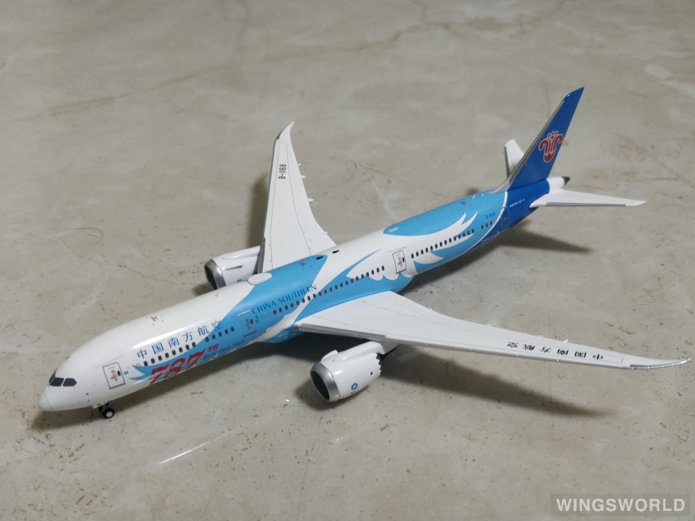 NGmodels 1:400 NG55011 China Southern 中国南方航空 Boeing 787-9 B-1168