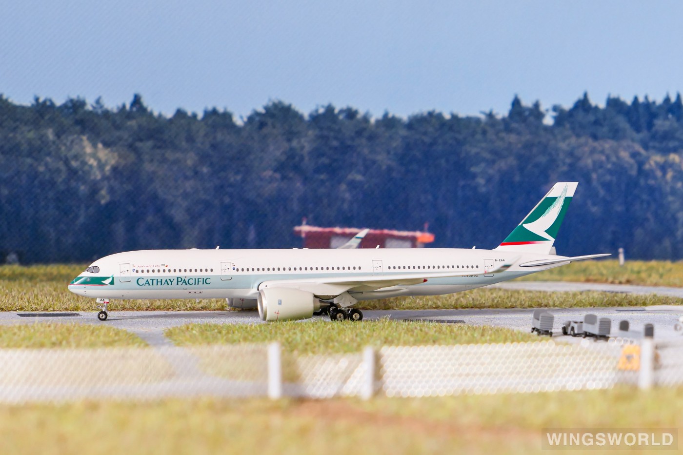 Phoenix 1:400 PH04059 Cathay Pacific 国泰航空 Airbus A350-900 B-EAA