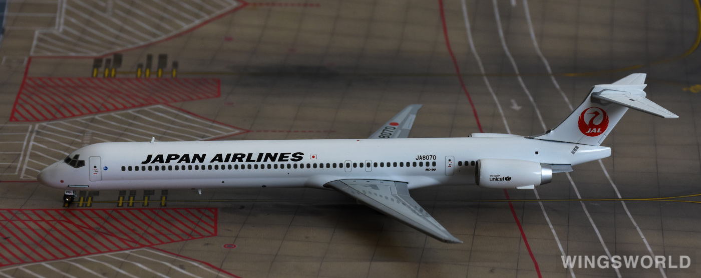 Hogan 1:200 BJE3033 Japan Airlines 日本航空 McDonnell Douglas MD-90 JA8070