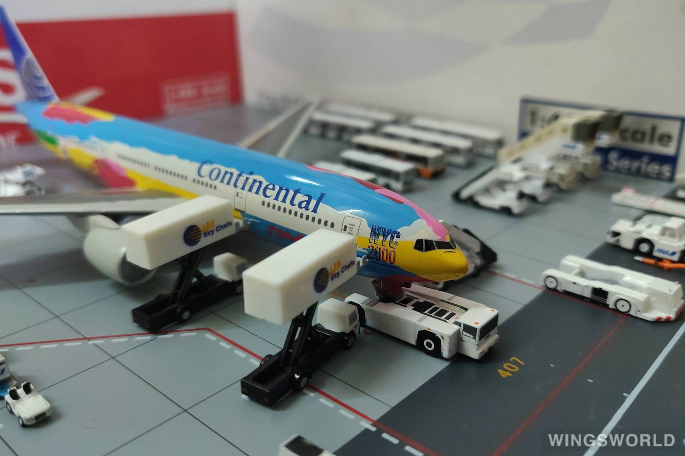 Dragon Models 1:400 55438 Continental Airlines 美国大陆航空 Boeing 777-200 N77014