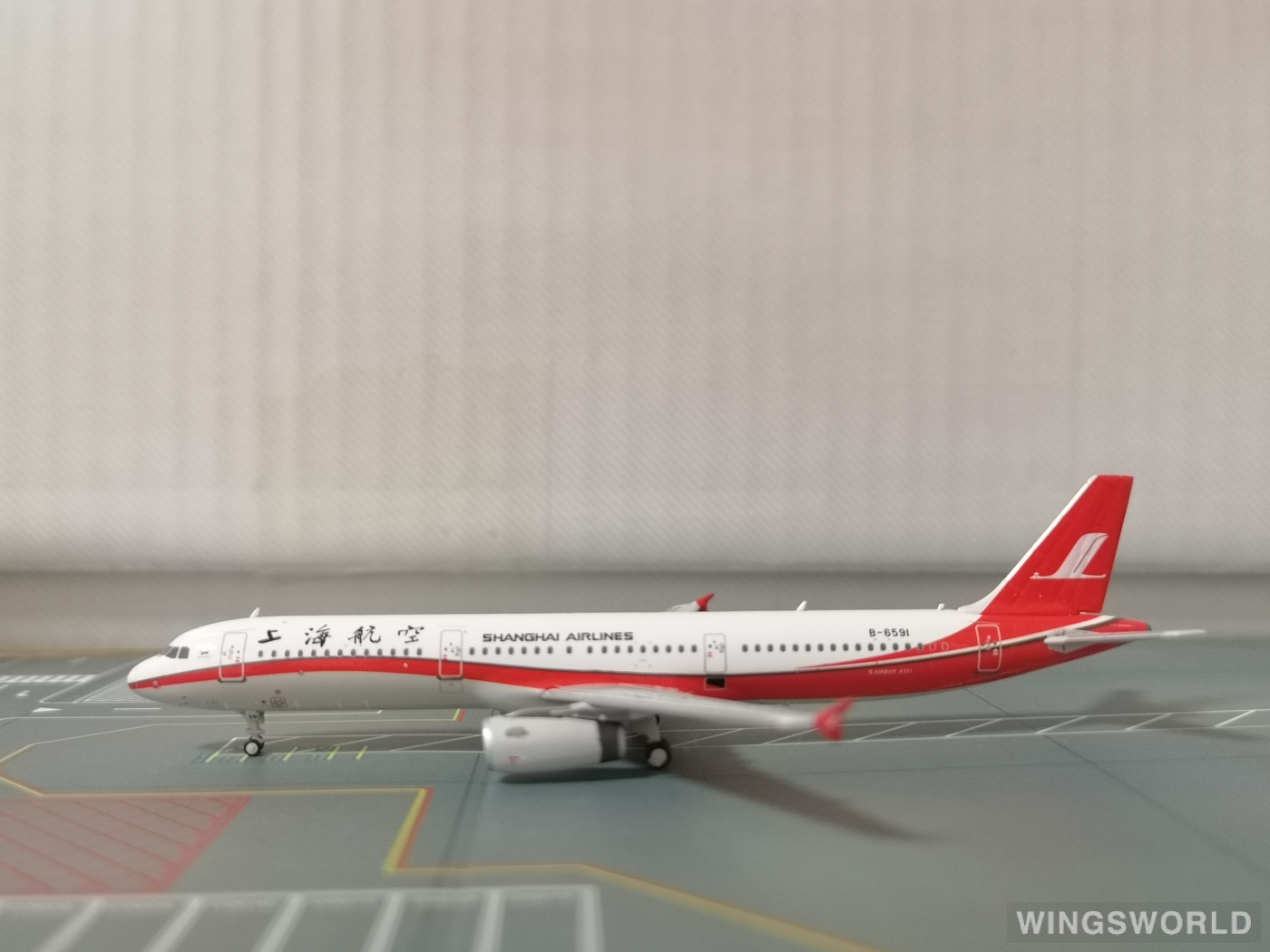 AeroClassics 1:400 WWB6591 Shanghai Airlines 上海航空 Airbus A321 B-6591