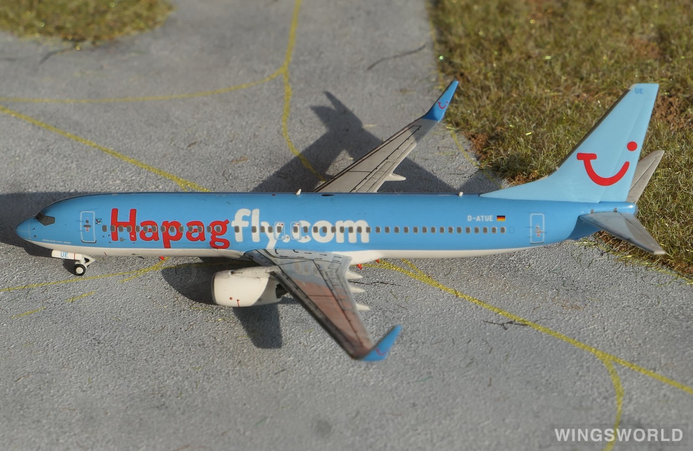 NGmodels 1:400 NG58017 Hapagfly Boeing 737-800 D-ATUE