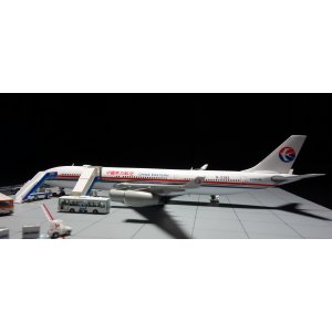 China Eastern 中国东方航空 Airbus A340-300 B-2382 1990s colors. With rolling gears. XX4310 JC Wings 1:400