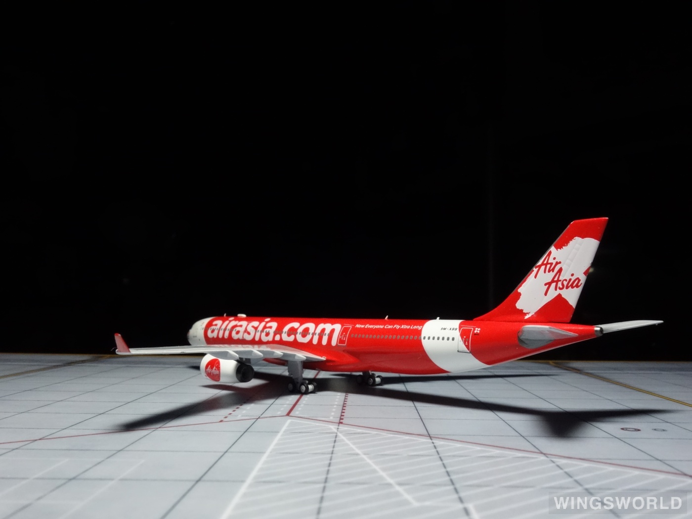 Pandamodel 1:400 19007 AirAsia 亚洲航空 Airbus A330-300 9M-XBB