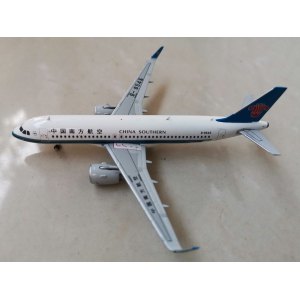 China Southern 中国南方航空 Airbus A320 B-8545  KD4674 JC Wings 1:400