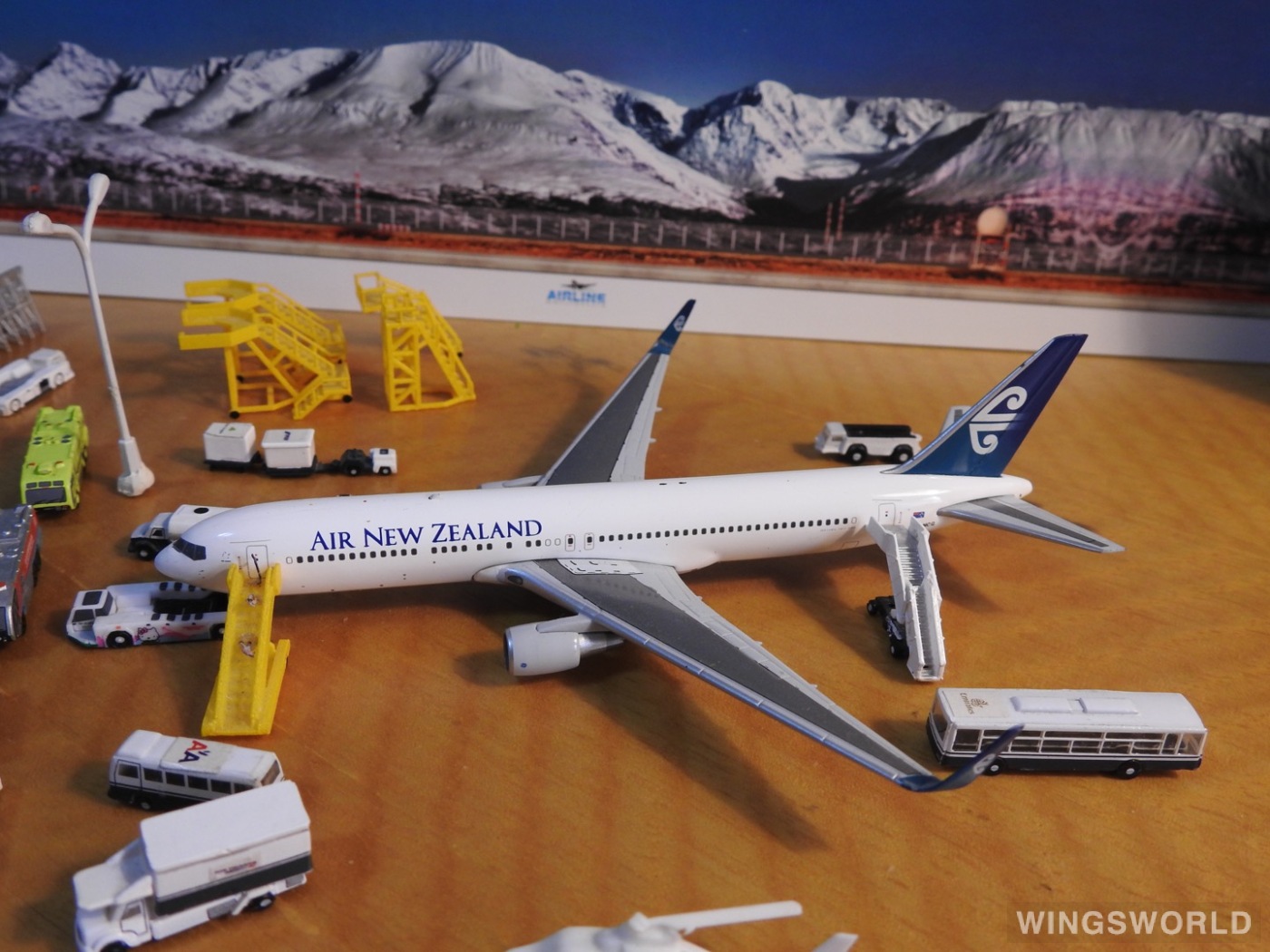 JC Wings 1:400 LH4037 Air New Zealand 新西兰航空 Boeing 767-300 ZK-NCG