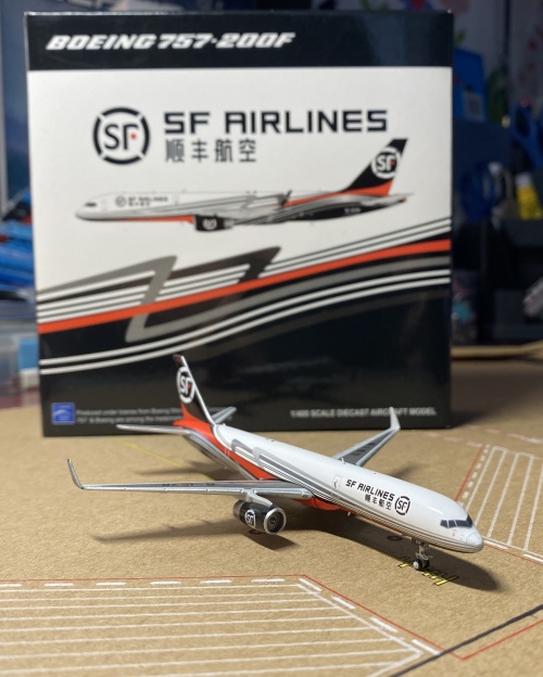 SF Airlines 顺丰航空 Boeing 757-200 B-1578  XX4731 JC Wings 1:400
