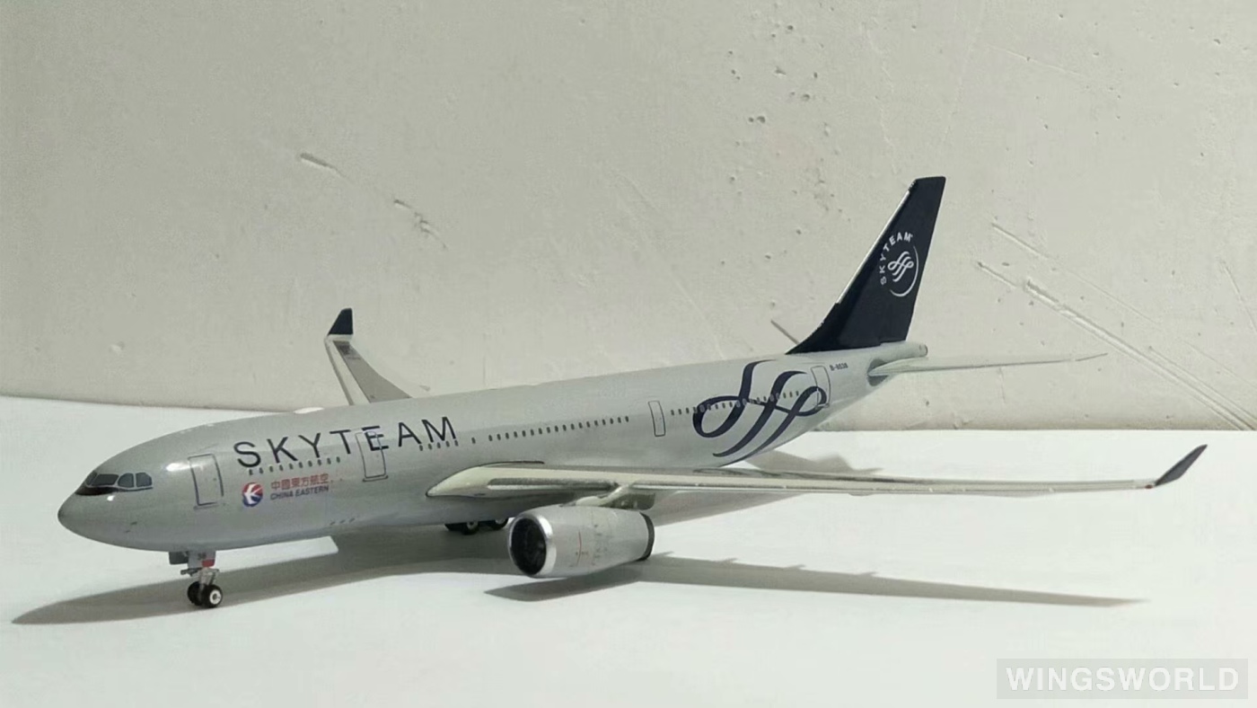 Phoenix 1:400 PH10596 China Eastern 中国东方航空 Airbus A330-200 B-6538