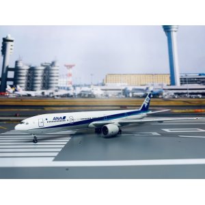 ANA 全日空 Boeing 777-300 JA732A 2003s colors. PH10125 Phoenix 1:400