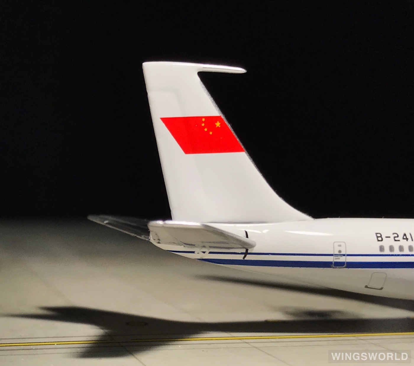 AeroClassics 1:400 AC419699B CAAC 中国民航 Boeing 707-300 B-2414