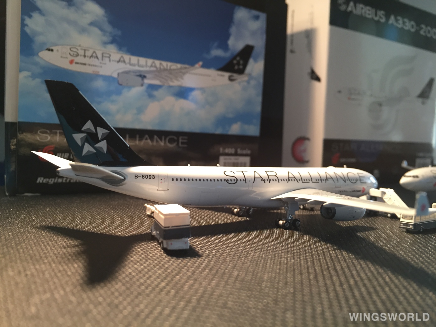 Phoenix 1:400 PH10897 Air China 中国国际航空 Airbus A330-200 B-6093