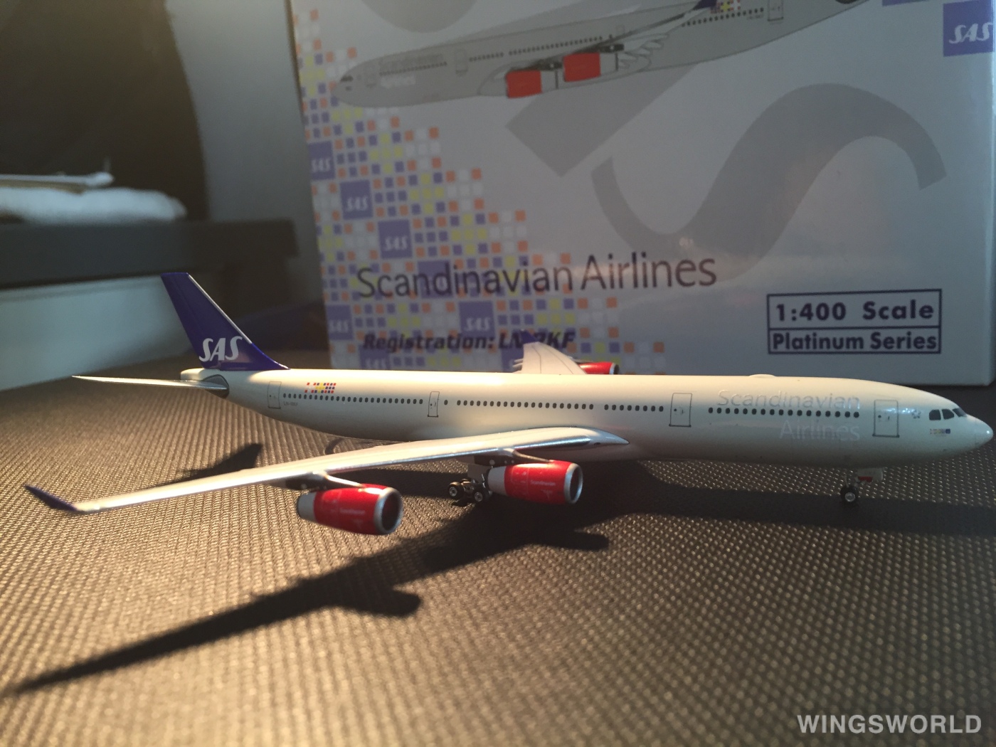 Phoenix 1:400 PH10574 SAS 北欧航空 Airbus A340-300 LN-RKF