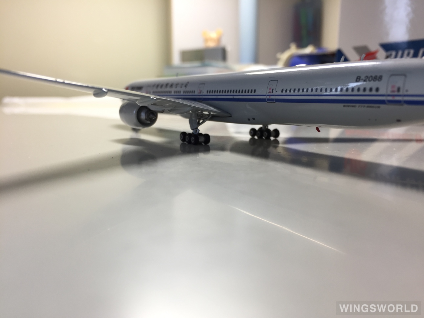 Phoenix 1:400 PH10905 Air China 中国国际航空 Boeing 777-300 B-2088