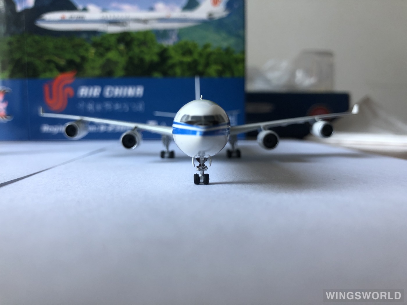 Phoenix 1:400 PH11458A Air China 中国国际航空 Airbus A340-300 B-2390