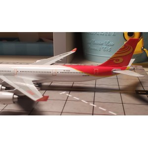 Hainan Airlines 海南航空 Airbus A340-600 B-6509 2000s colors. With rolling gears. PH11224 Phoenix 1:400