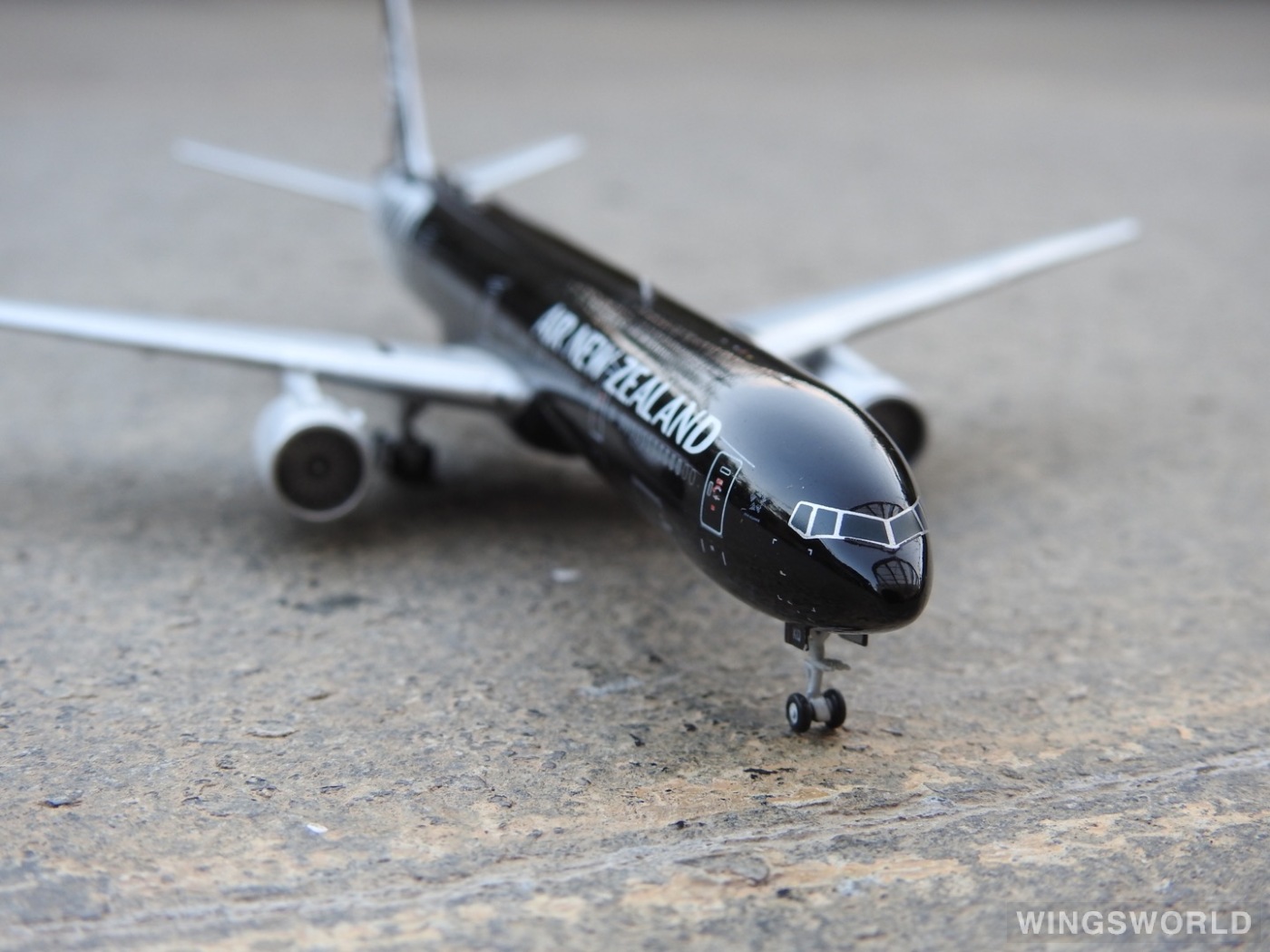 JC Wings 1:400 XX4921 Air New Zealand 新西兰航空 Boeing 777-300ER ZK-OKQ