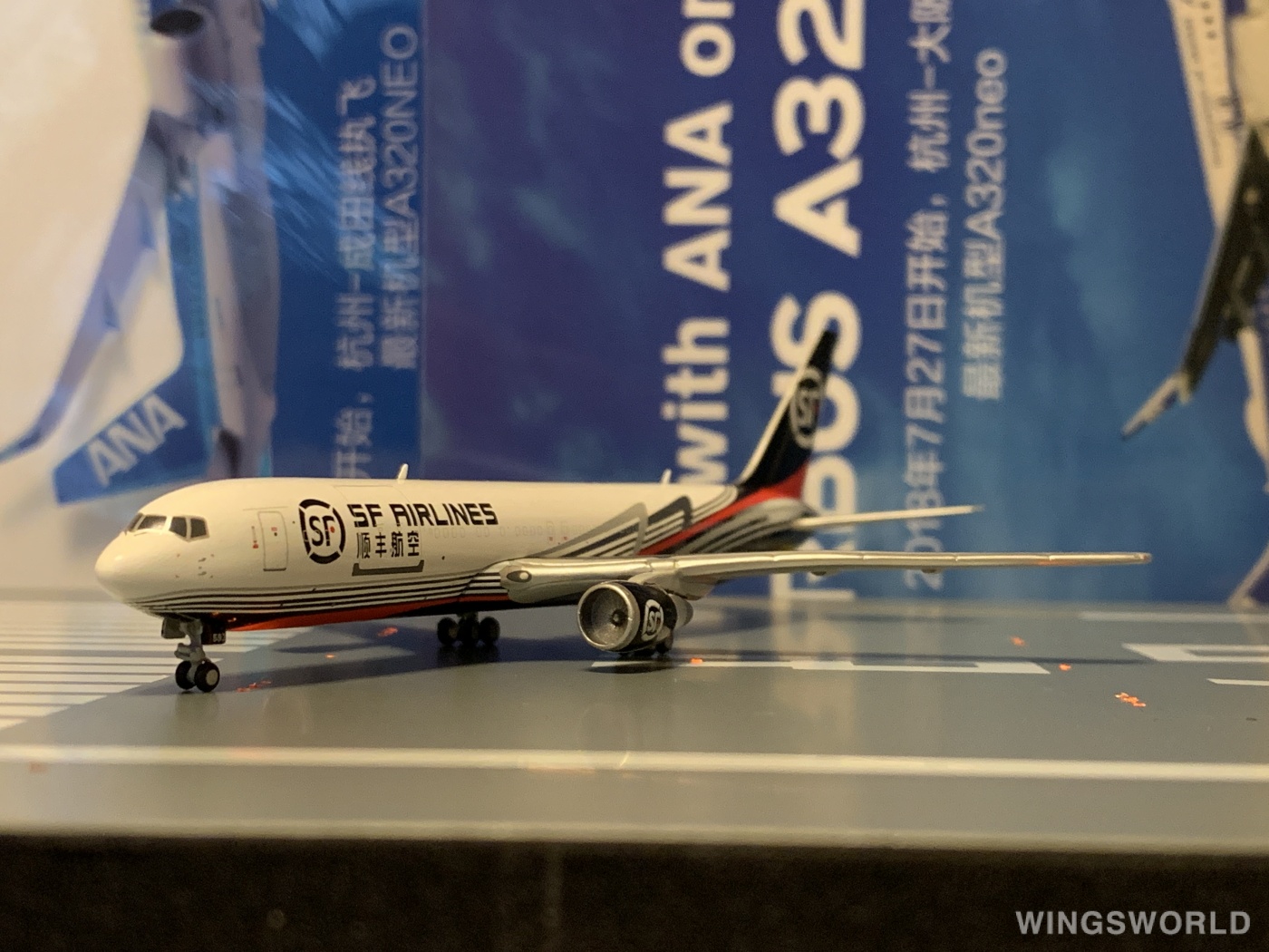 JC Wings 1:400 LH4010 SF Airlines 顺丰航空 Boeing 767-300 B-7593