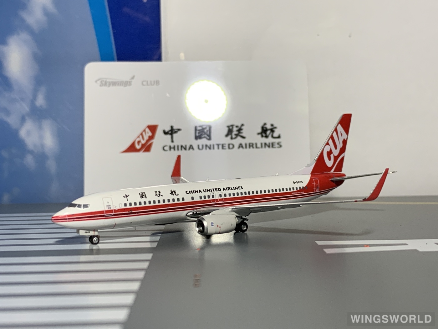 Phoenix 1:400 PH11080 China United Airlines 中国联合航空 Boeing 737-800 B-5665
