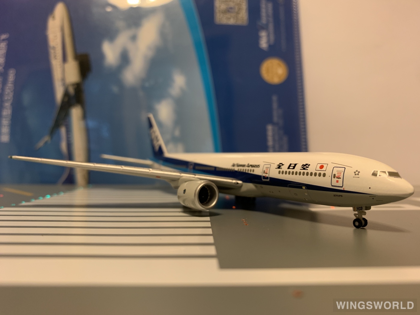 Hogan 1:400 NH40023 ANA 全日空 Boeing 777-200 JA703A