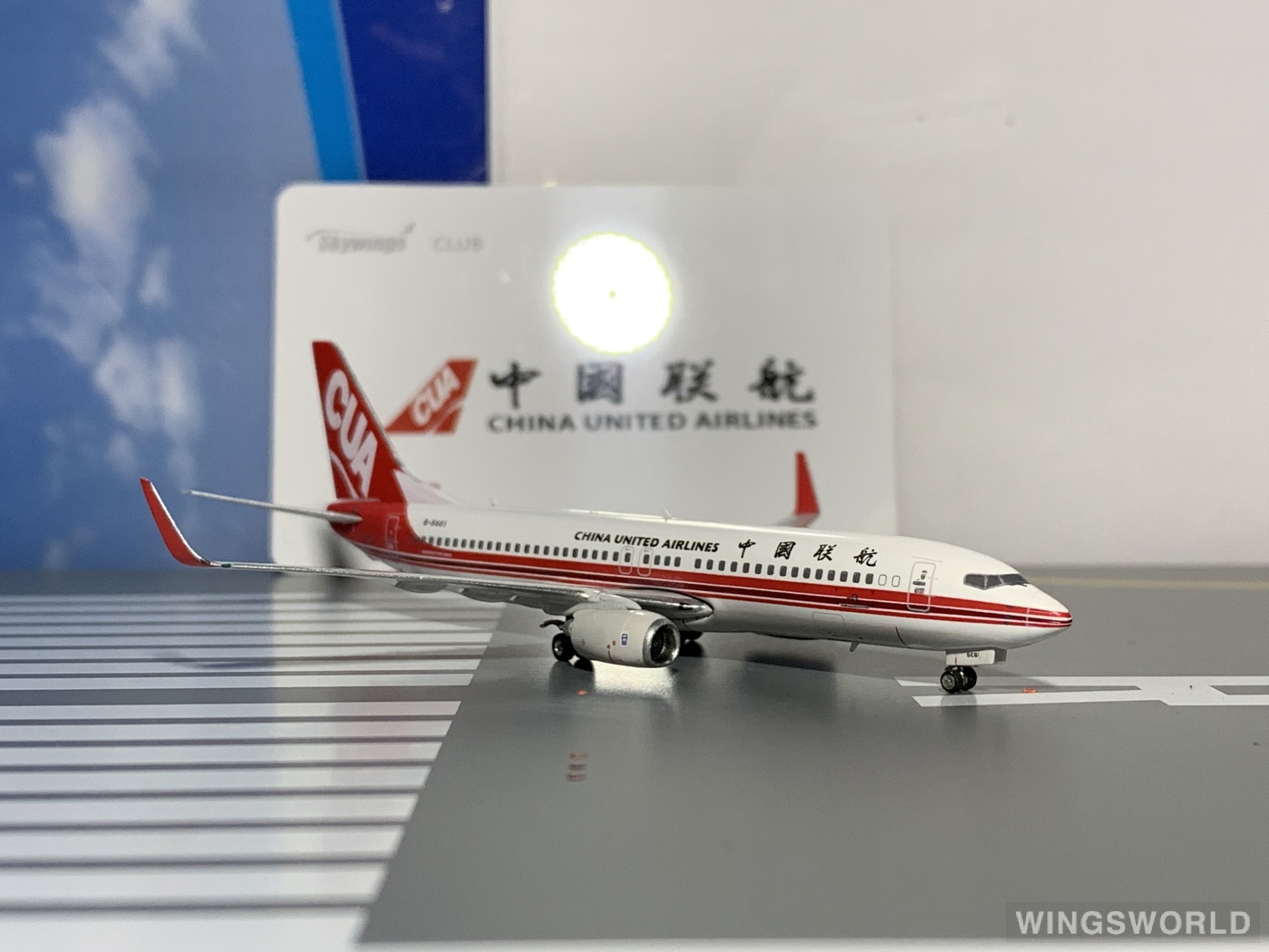 Phoenix 1:400 PH11080 China United Airlines 中国联合航空 Boeing 737-800 B-5665