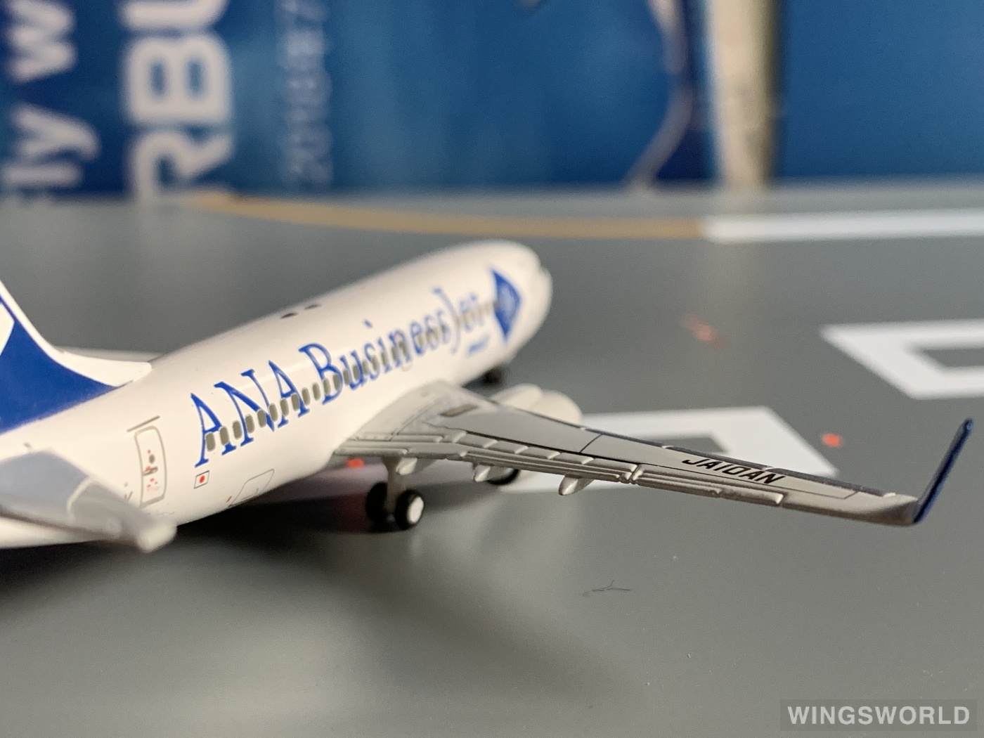 Hogan 1:400 NH40031 ANA 全日空 Boeing 737-700 JA10AN