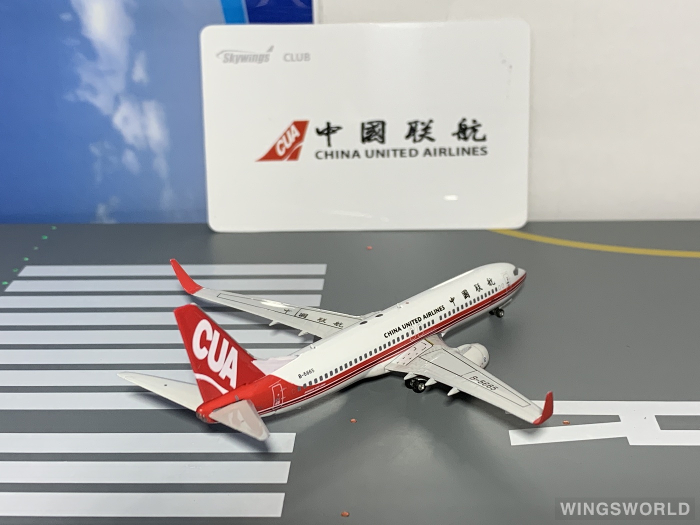 Phoenix 1:400 PH11080 China United Airlines 中国联合航空 Boeing 737-800 B-5665