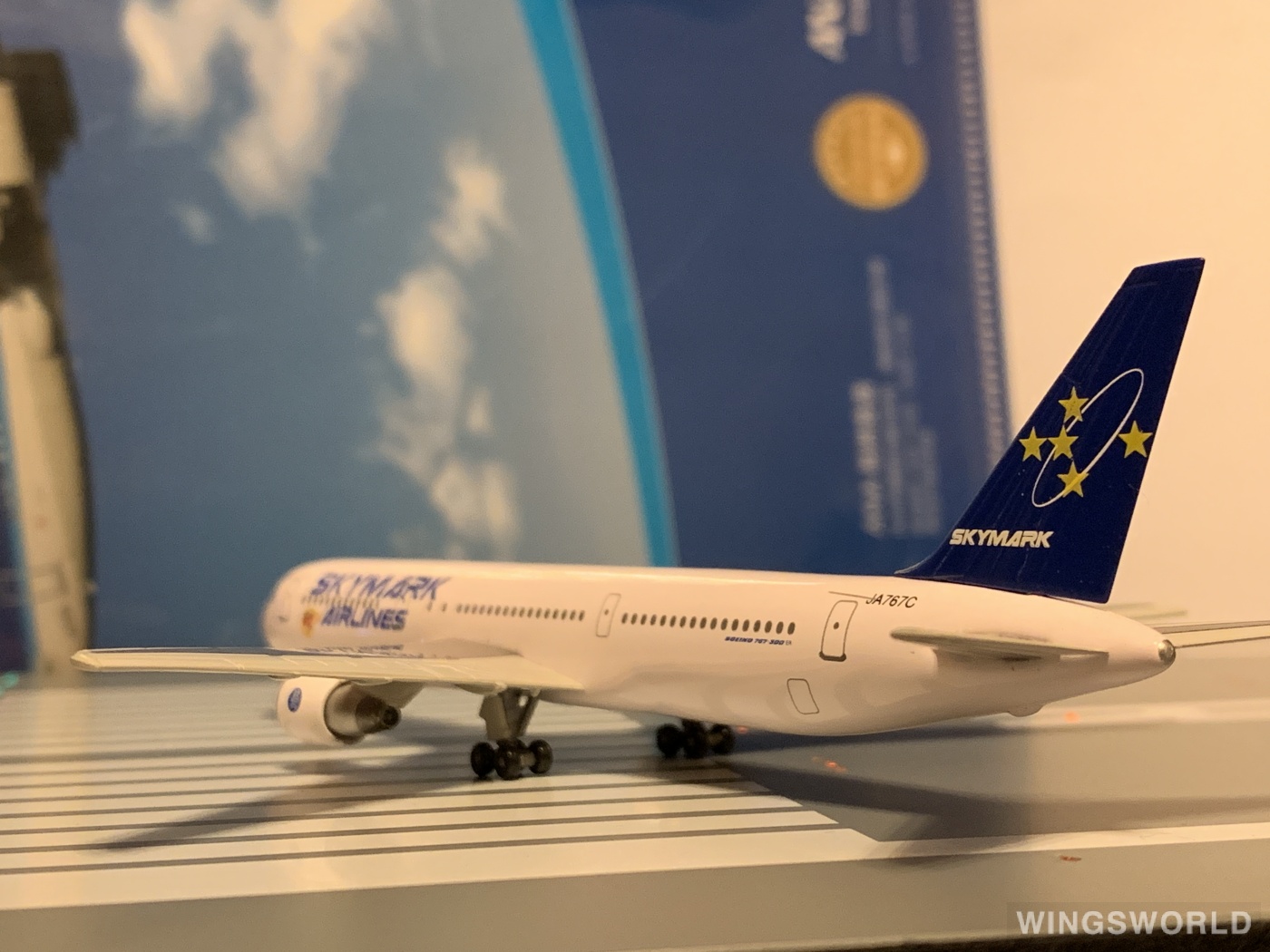Dragon Models 1:400 55374 Skymark Airlines 天马航空 Boeing 767-300 JA767C