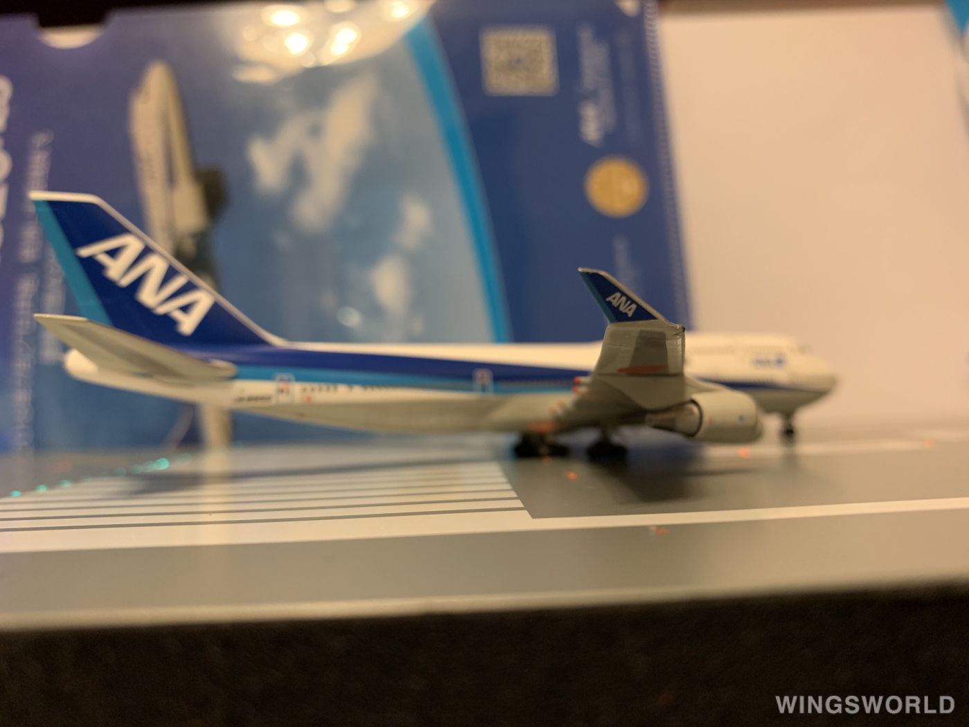 Hogan 1:400 NH40004 ANA 全日空 Boeing 747-400 JA8958
