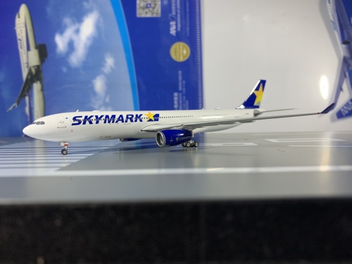 Skymark Airlines 天马航空 Airbus A330-300 JA330E PH11300 Phoenix 1:400