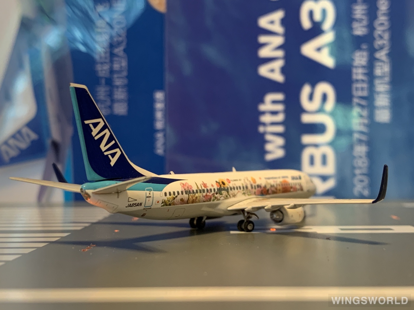 Phoenix 1:400 PH04121 ANA 全日空 Boeing 737-800 JA85AN