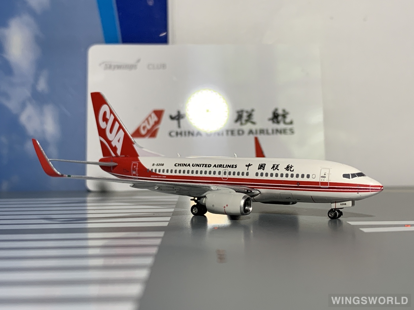 Phoenix 1:400 PH11089 China United Airlines 中国联合航空 Boeing 737-700 B-5208