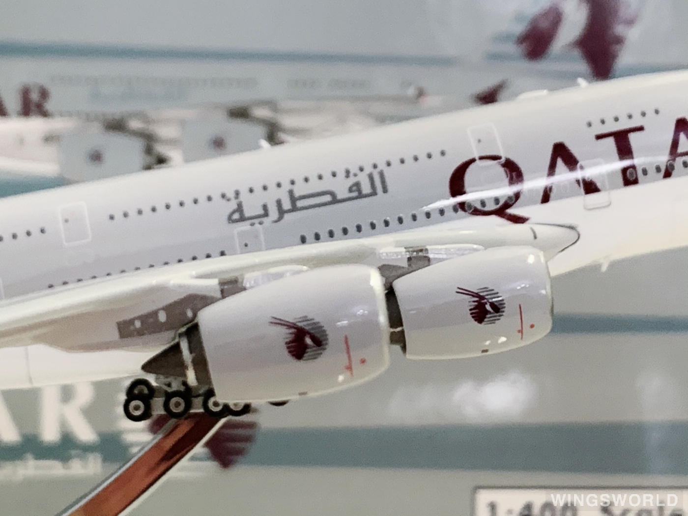 Phoenix 1:400 PH10907 Qatar 卡塔尔航空 Airbus A380-800 A7-APA