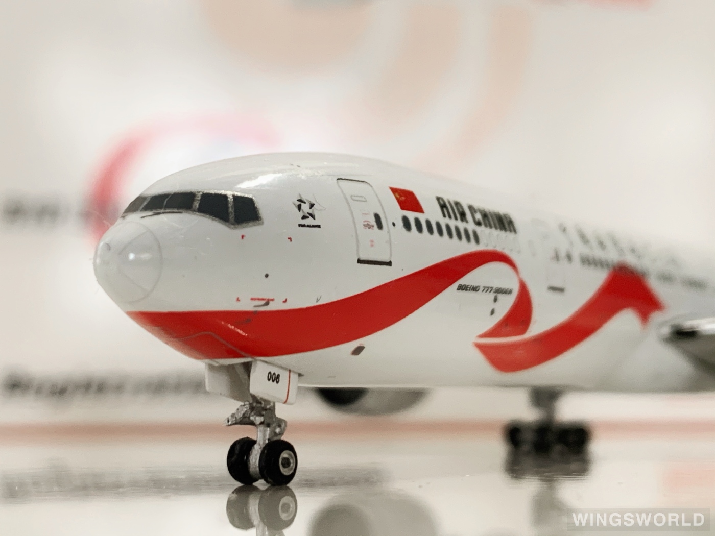 Phoenix 1:400 PH11022 Air China 中国国际航空 Boeing 777-300ER B-2006