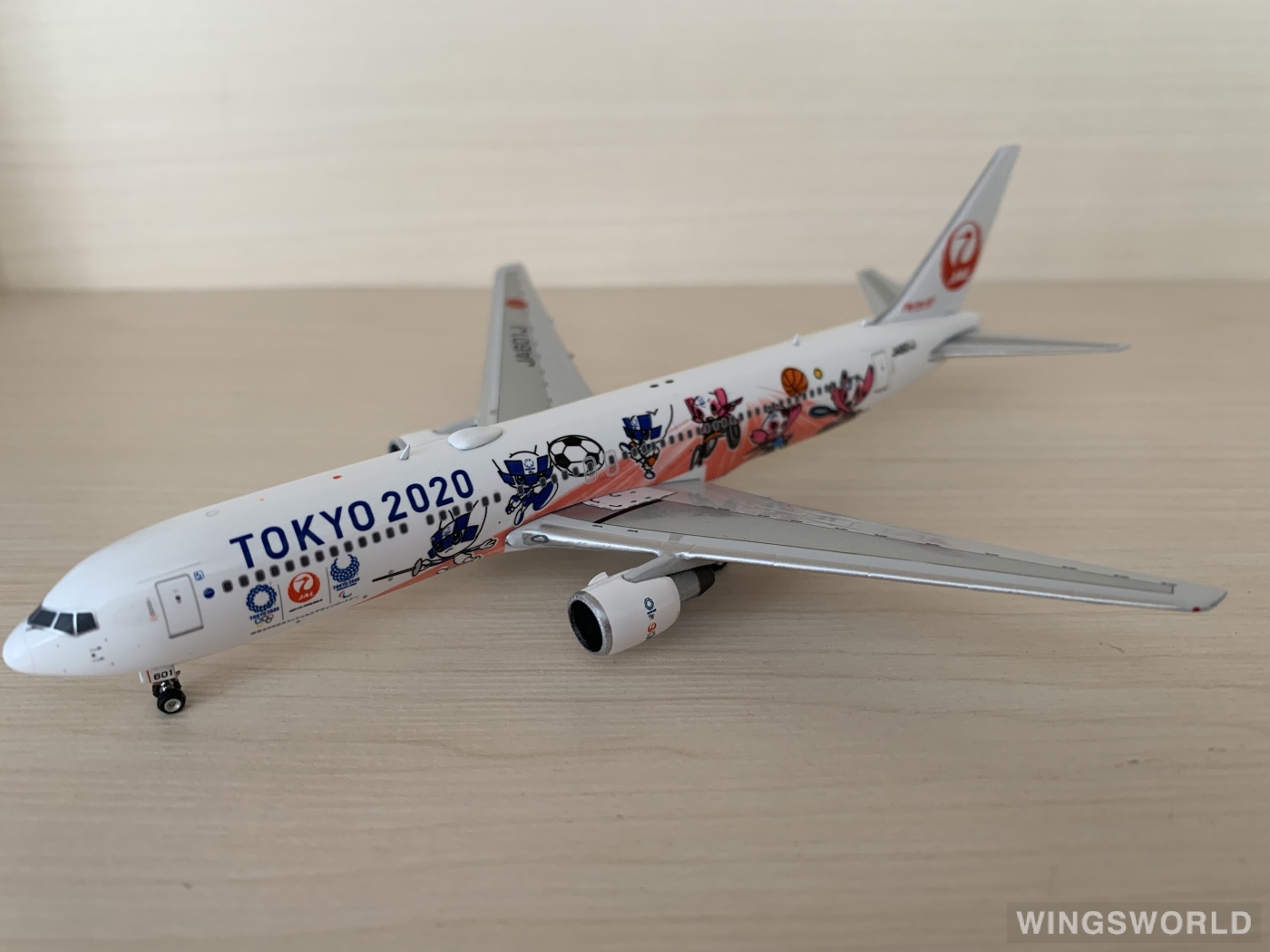 Phoenix 1:400 PH04307 Japan Airlines 日本航空 Boeing 767-300 JA601J
