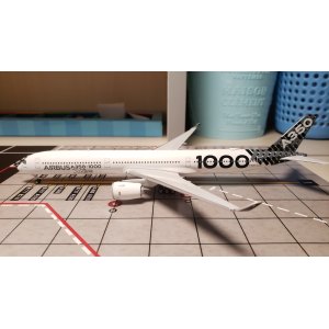 Airbus 空中客车 Airbus A350-1000 F-WLXV 碳纤维彩绘 PH11432 Phoenix 1:400