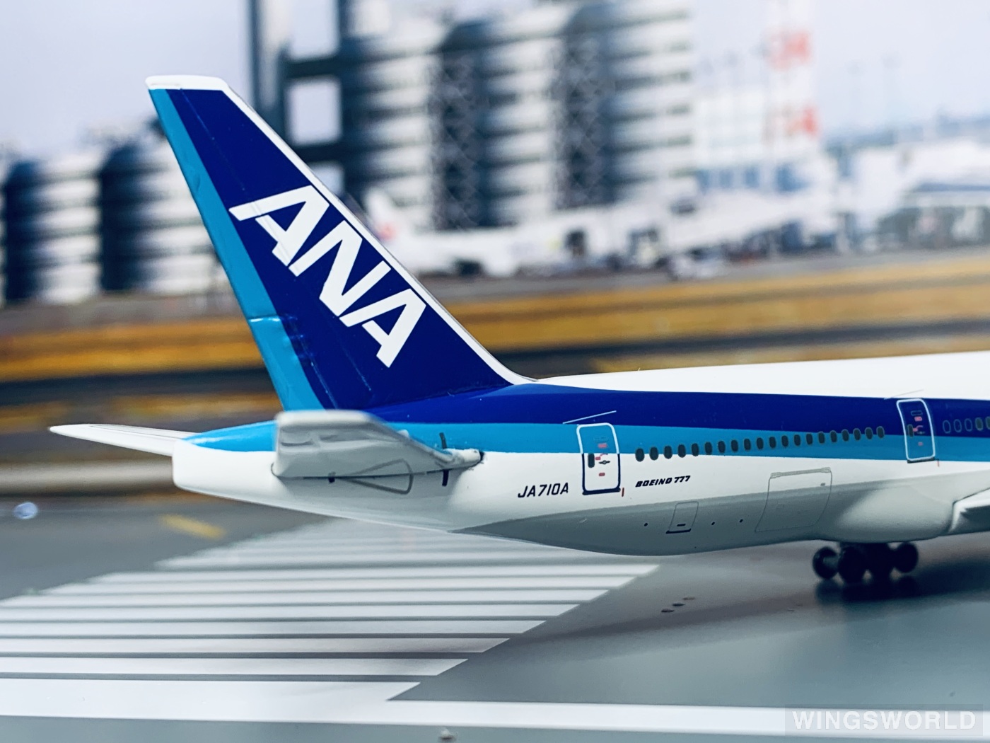 Phoenix 1:400 PH10072 ANA 全日空 Boeing 777-200 JA710A