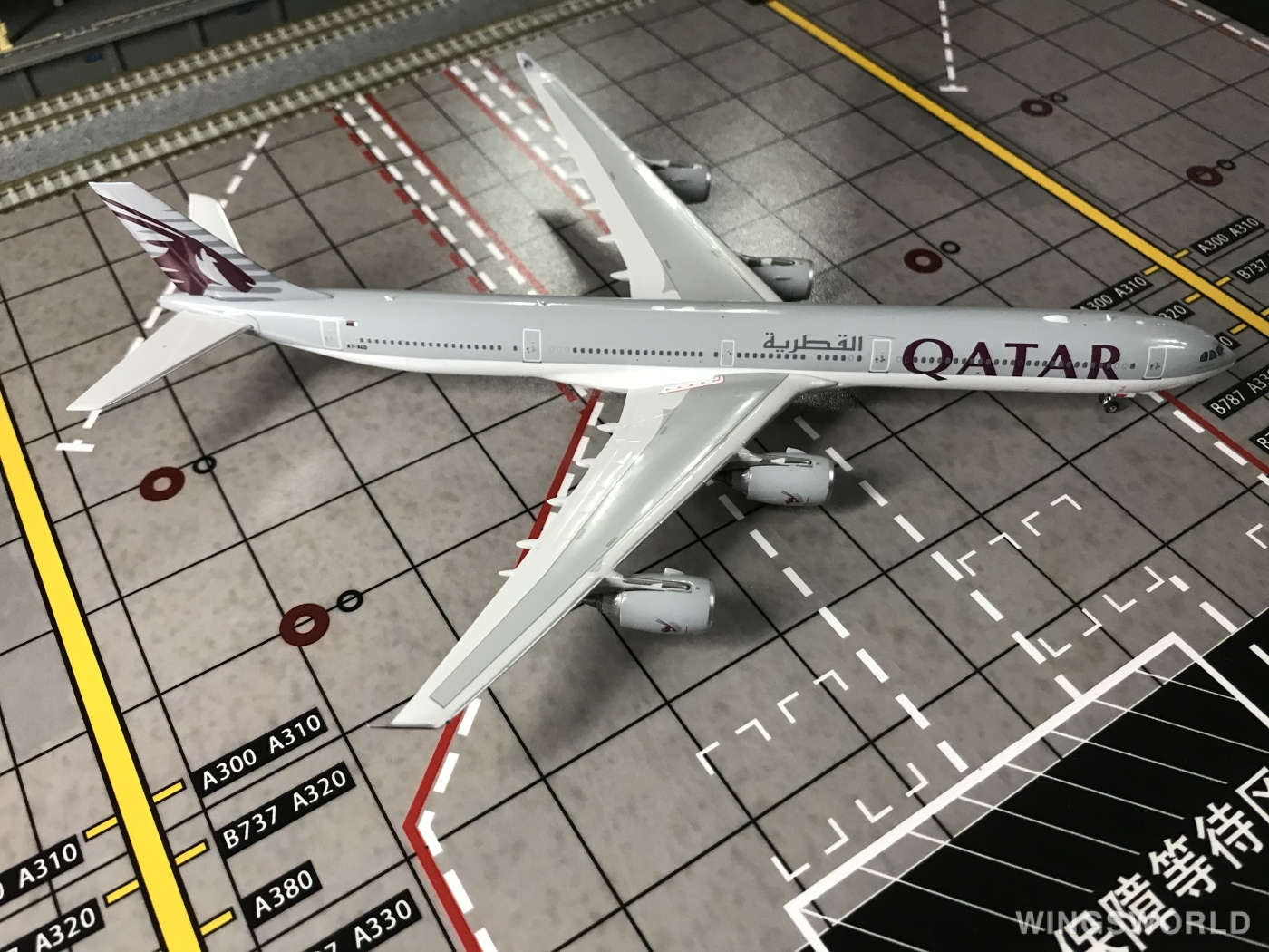Phoenix 1:400 PH11561 Qatar 卡塔尔航空 Airbus A340-600 A7-AGD