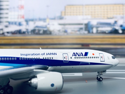 Phoenix 1:400 Boeing 777-200 ANA 全日空PH11118 JA704A 2003s