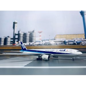 ANA 全日空 Boeing 777-200 JA704A 2003s colors. With 