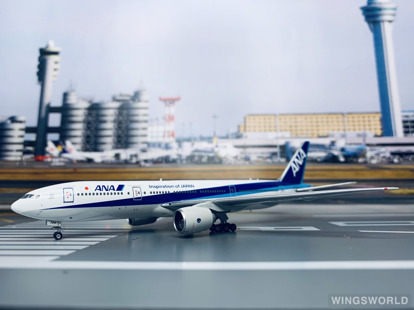 Phoenix 1:400 PH11118 ANA 全日空 Boeing 777-200 JA704A