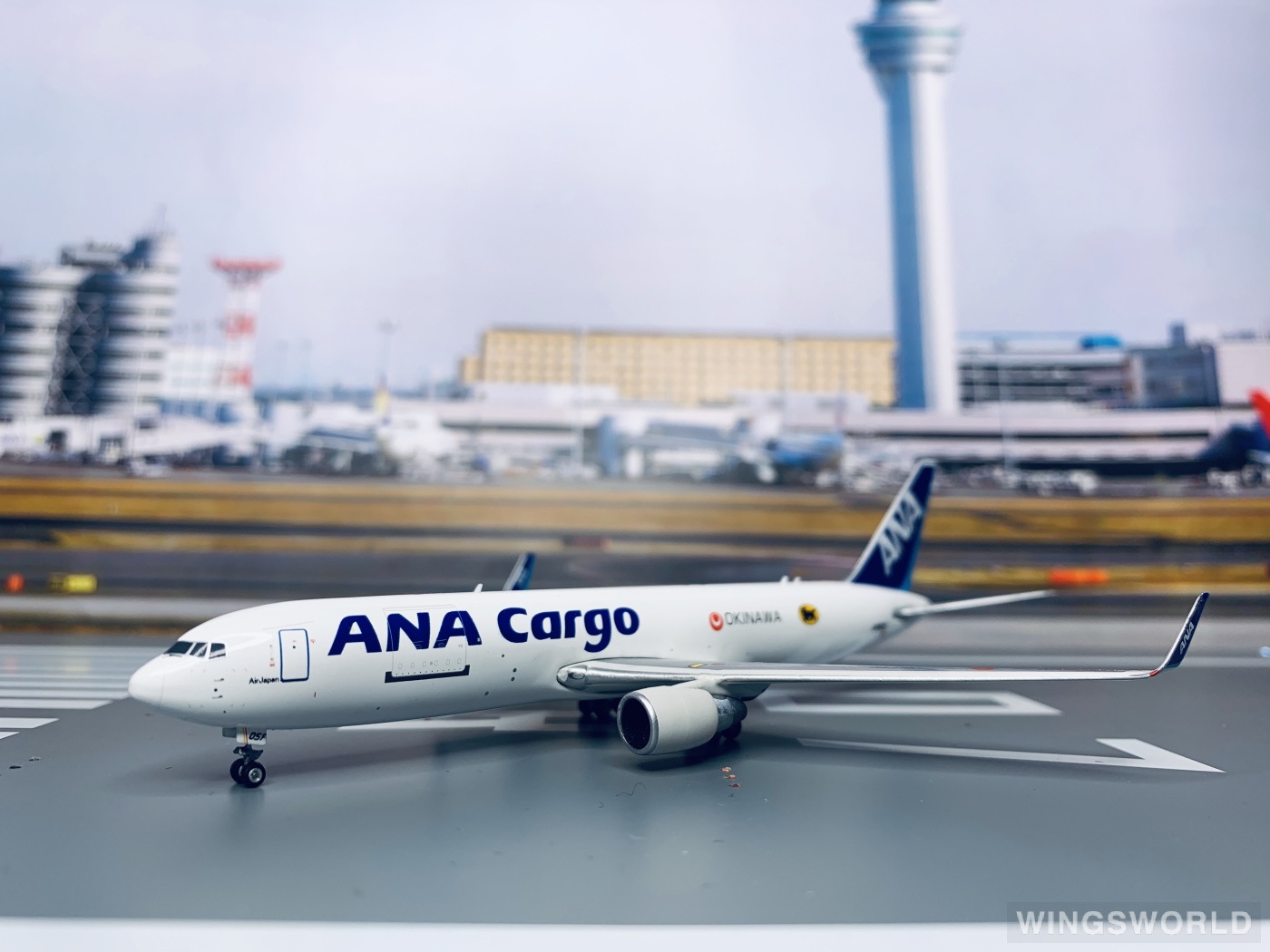 Phoenix 1:400 PH11065 ANA 全日空 Boeing 767-300 JA605F