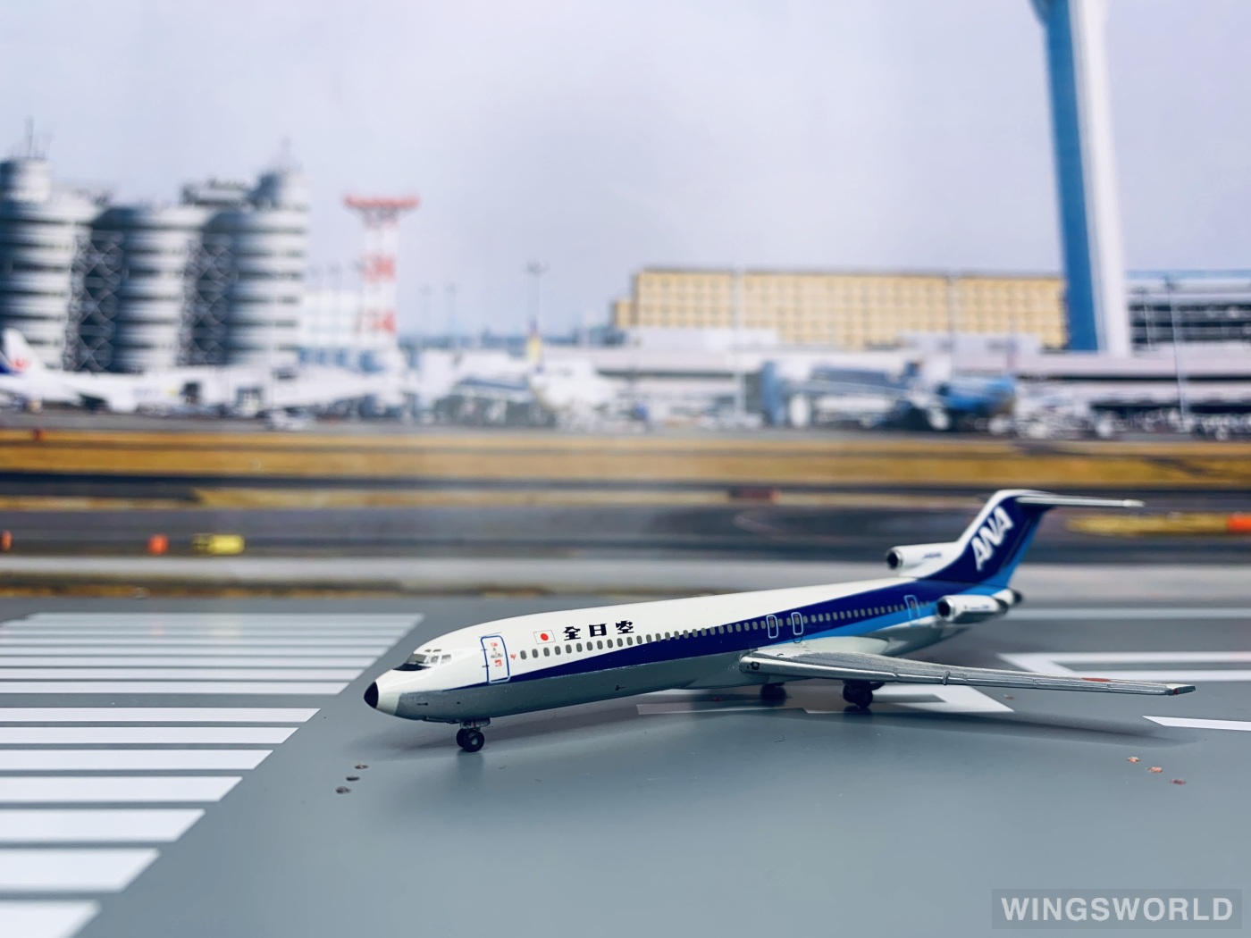 Hogan 1:400 Boeing 727-200 ANA 全日空NH40055 JA8348 汉字的照片作者