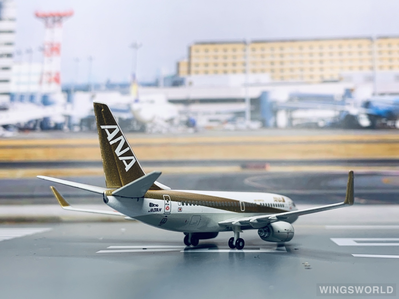 Hogan 1:400 NH40029 ANA 全日空 Boeing 737-700 JA01AN