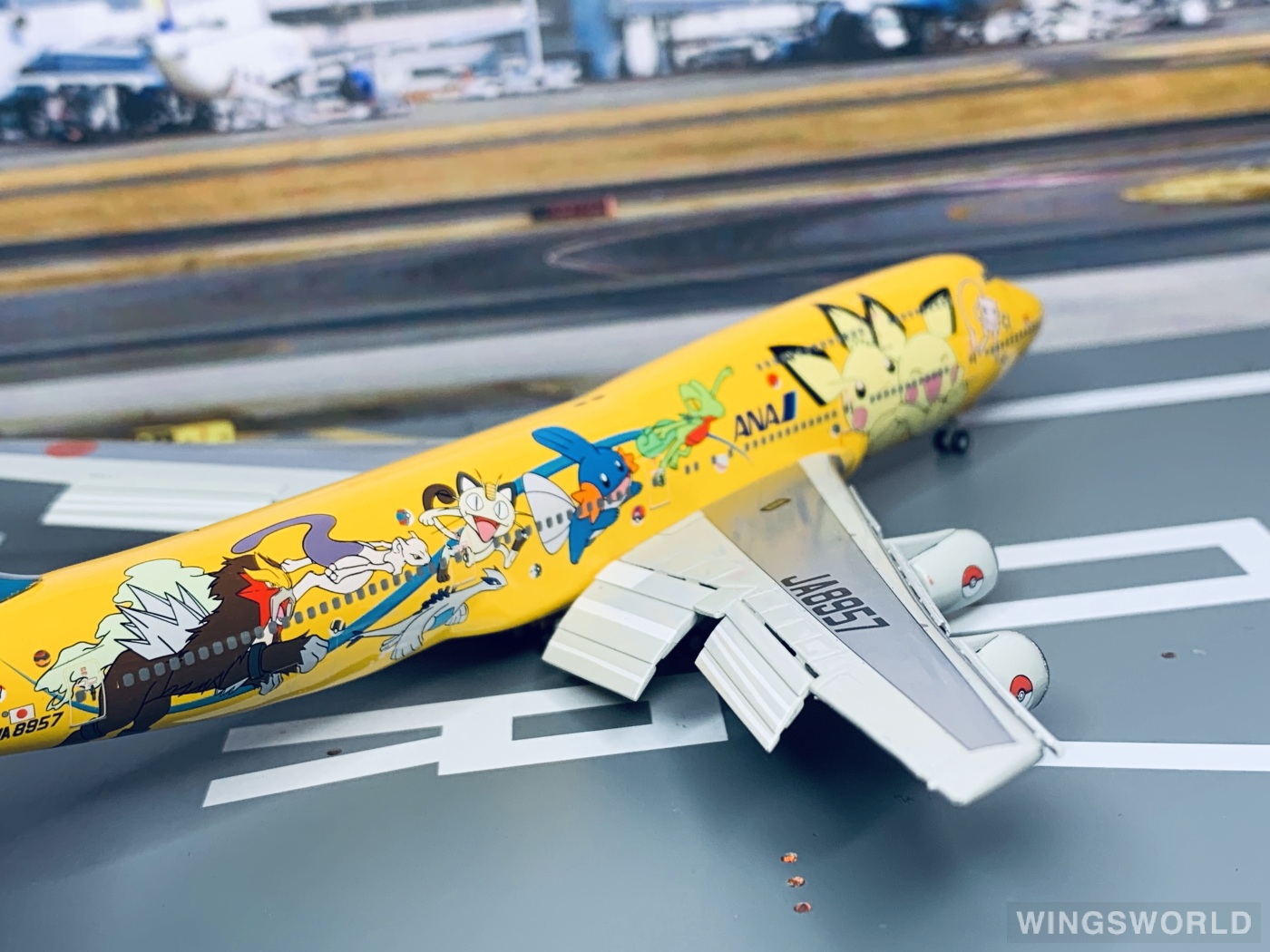 Hogan 1:400 NH40060 ANA 全日空 Boeing 747-400 JA8957