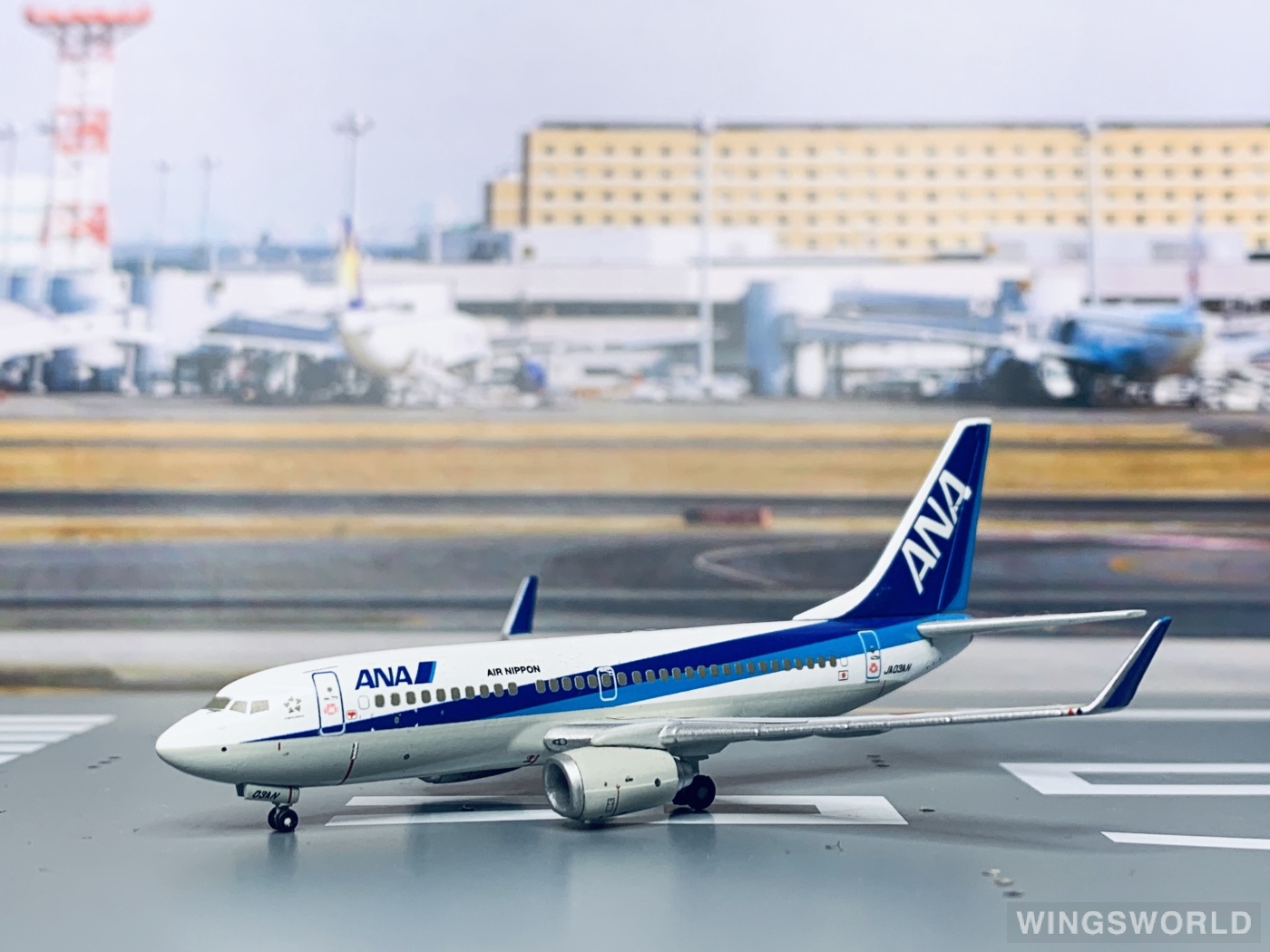 Hogan 1:400 NH40030 ANA 全日空 Boeing 737-700 JA03AN