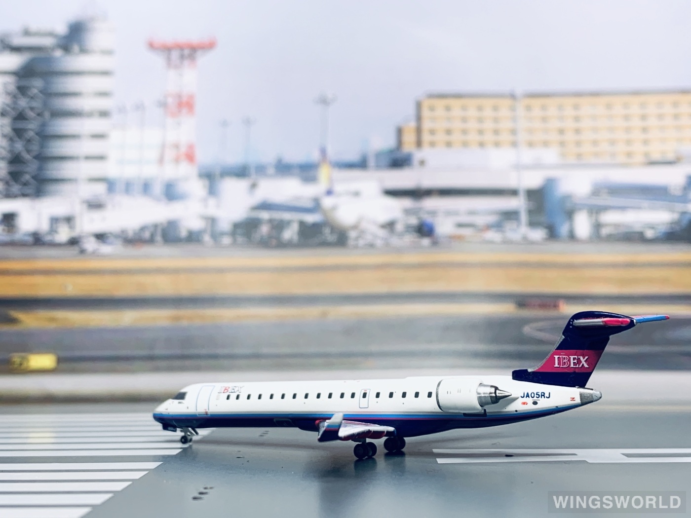 Geminijets 1:400 FW40005 IBEX Airlines 伊别克斯航空 Bombardier CRJ700 JA05RJ