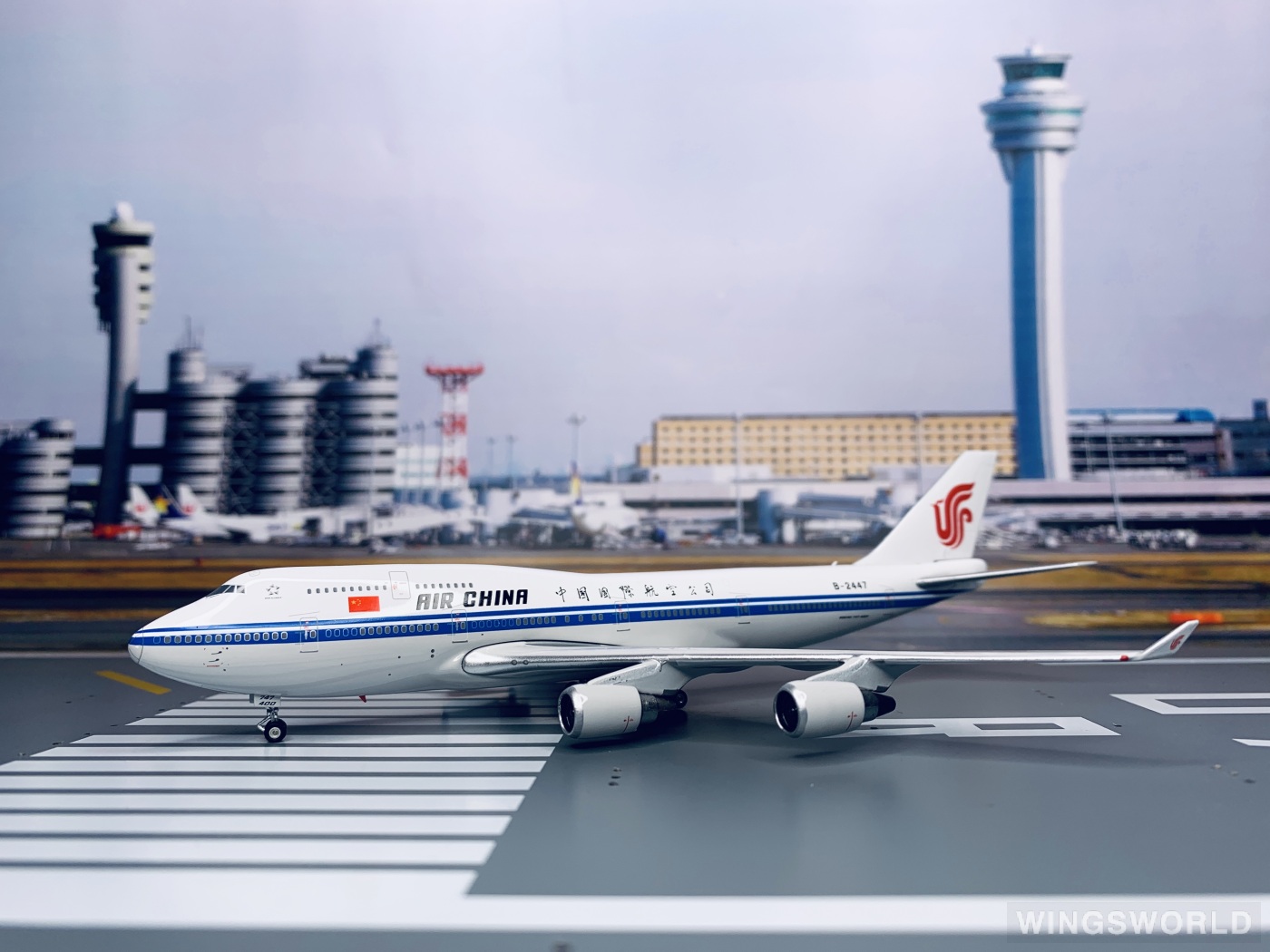 Phoenix 1:400 PH11477 Air China 中国国际航空 Boeing 747-400 B-2447