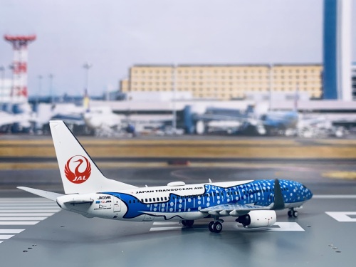 Japan Airlines 日本航空 Boeing 737-800 JA05RK  EW4738003 JC Wings 1:400