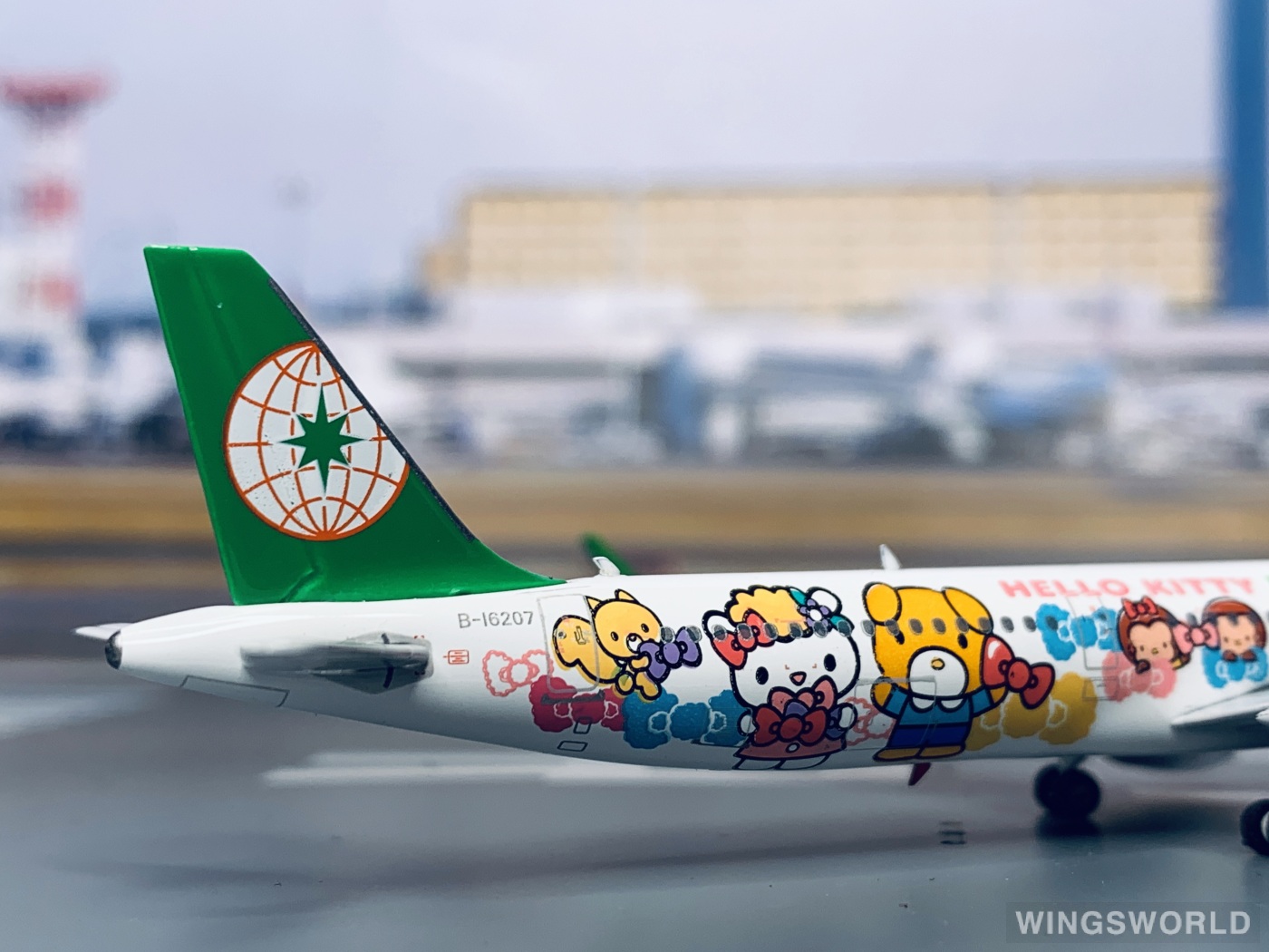 Phoenix 1:400 PH04143 EVA Air 长荣航空 Airbus A321 B-16207